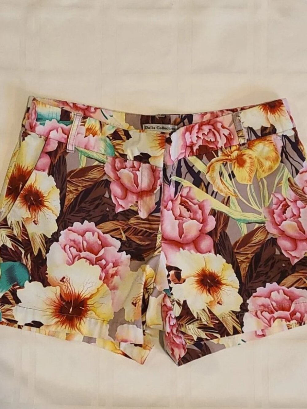 128 Dalia Collection- Chic High Waist Tropical Floral Shorts